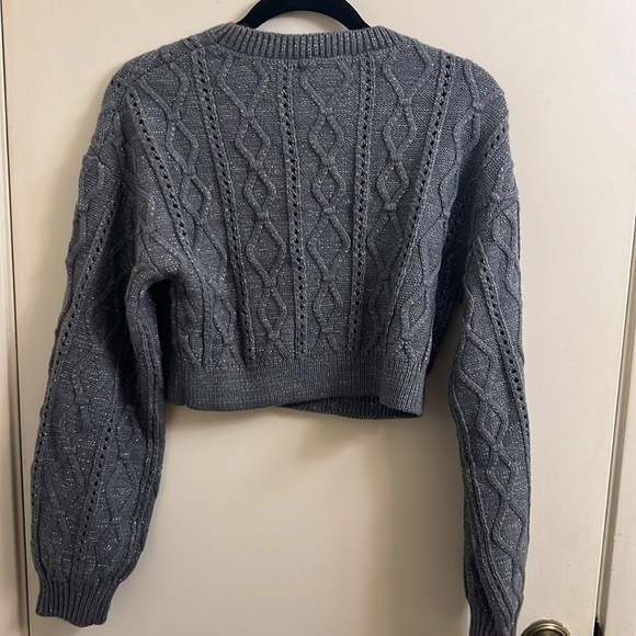 Forever 21 Cropped Womens Crew Neck Embellished Long Sleeve Pullover Sweater - Picture 5 of 6